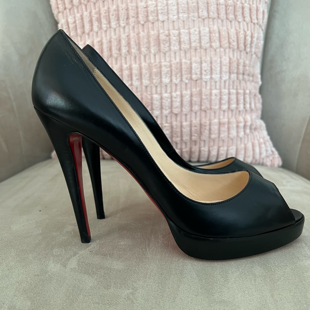 Black Classic Christian Louboutin Yoyo Zappa Calf Peep Toe Pumps Size 41.5 - Picture 8 of 9